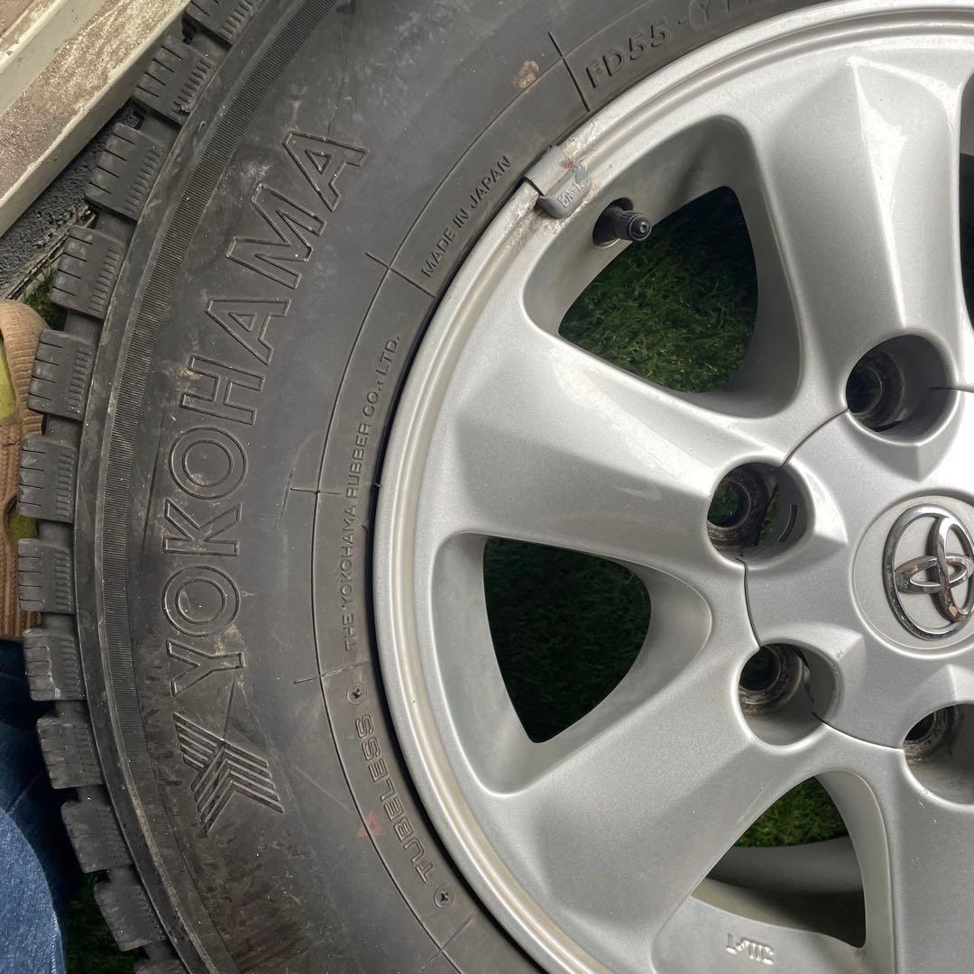 大特価⭐︎履き替えるなら　トヨタ純正ハイエース純正アルミが売りの4本セット