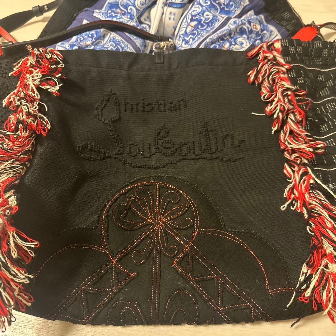 クリスチャンルブタン　バック　トート　ストラップ　黒　赤　ボストン