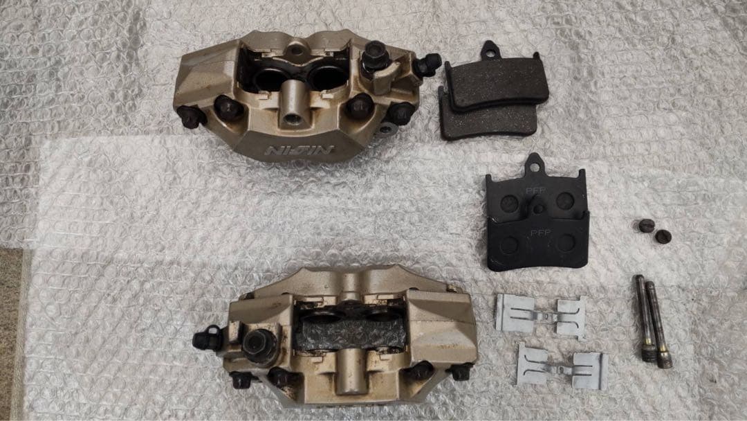 純正フロントブレーキキャリパー cb400sf cbr400rr nsr250r