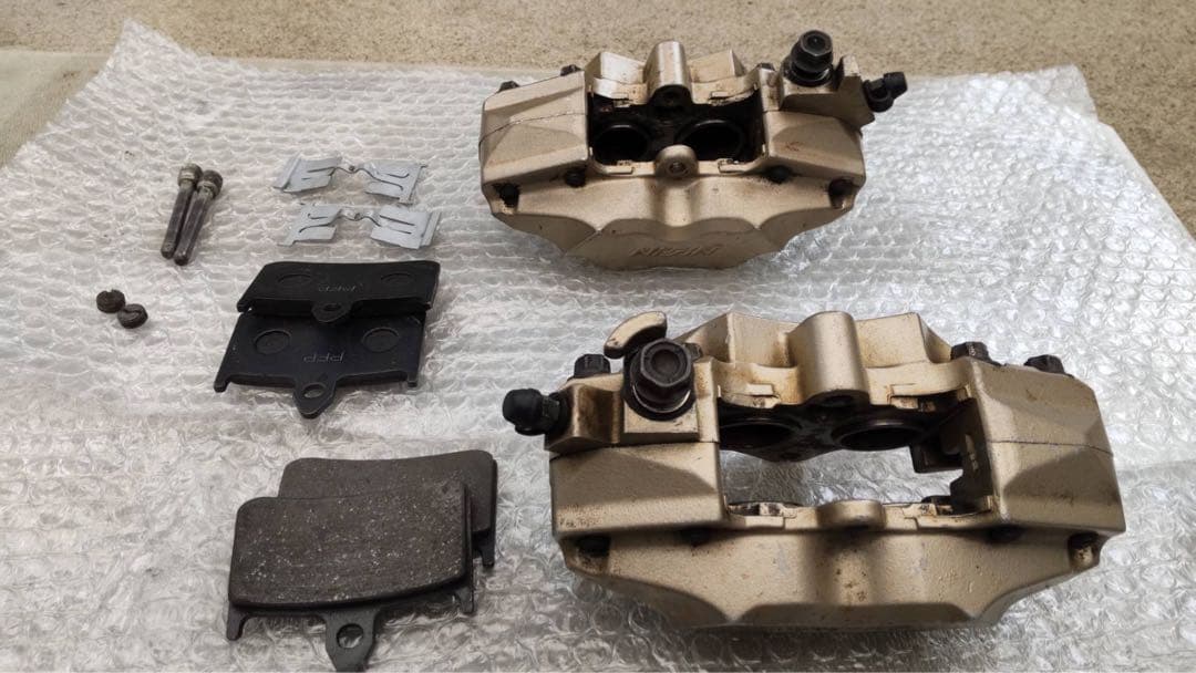 純正フロントブレーキキャリパー cb400sf cbr400rr nsr250r