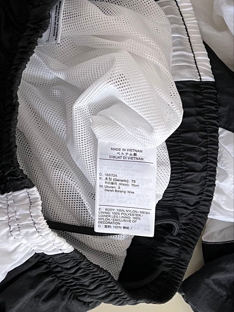 最終値下げ中‼️レア‼︎ 早い者勝ち‼︎《NIKE》ナイキ ウィンドブレーカー 黒 S