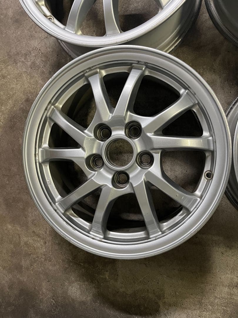 『hiori_s55』送料無料プリウスα 16インチ