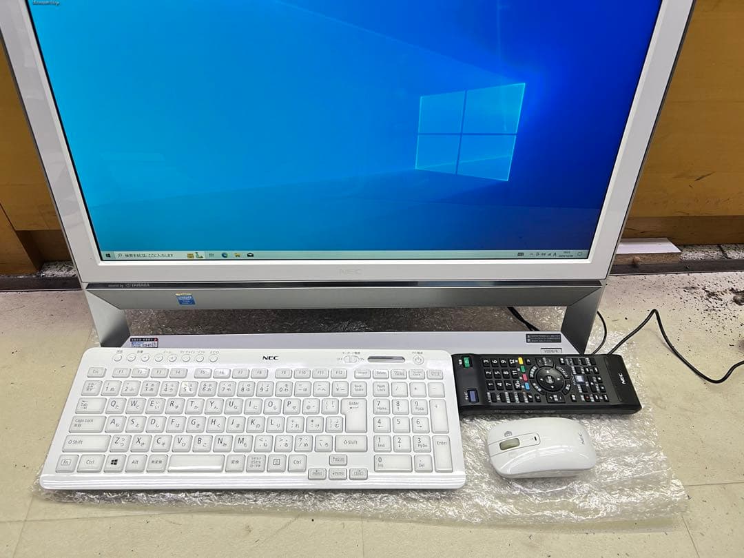 NEC 地デジ 一体型 デスクトップ 21.5'モニター i7 8GBブルーレイ