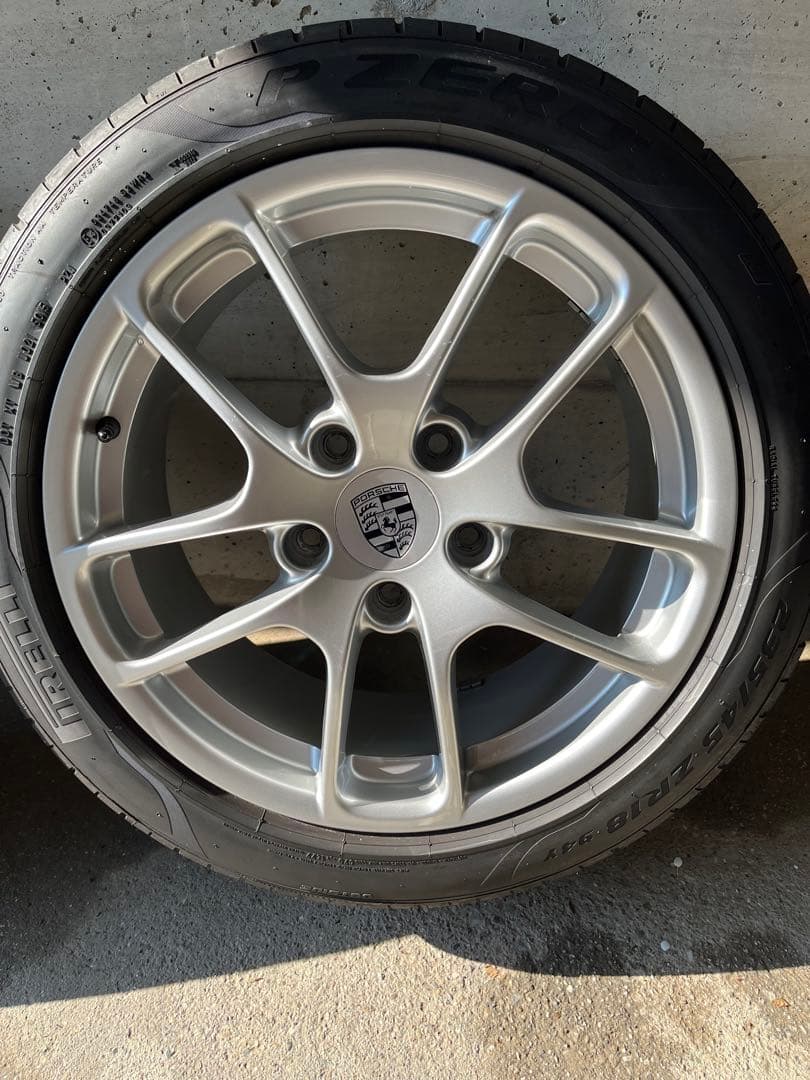 ぽめさん専用　ポルシェ　981ケイマン　18インチホイール　タイヤ