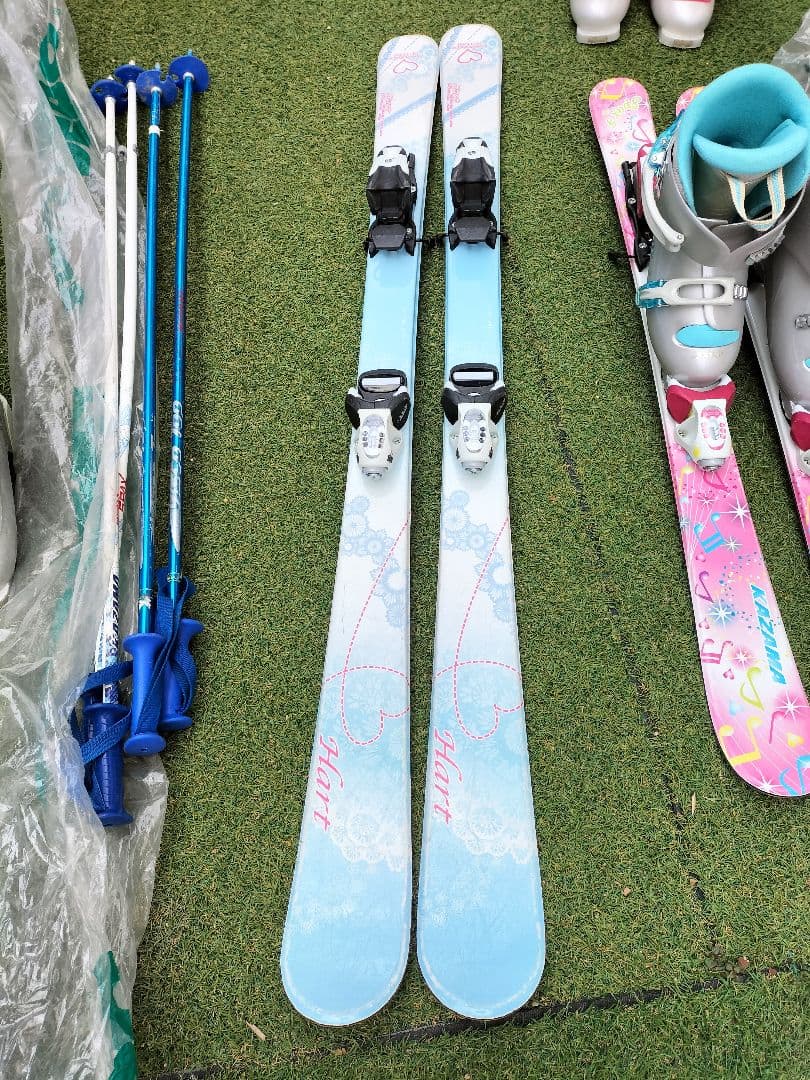子供用　スキー板セット　ブーツ　ストック付き　おまけのブーツも
