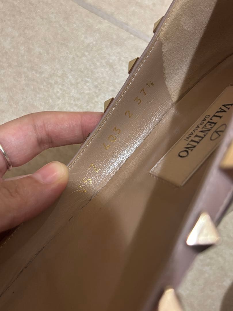 VALENTINO スタッズ付きフラットシューズ 37.5