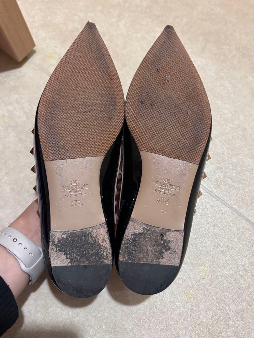 VALENTINO スタッズ付きフラットシューズ 37.5