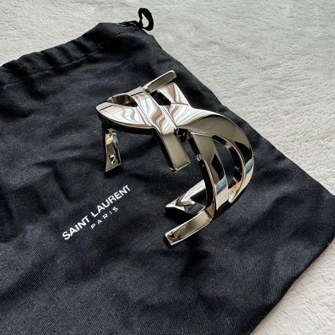 Saint Laurent カサンドラロゴ モチーフ バングル