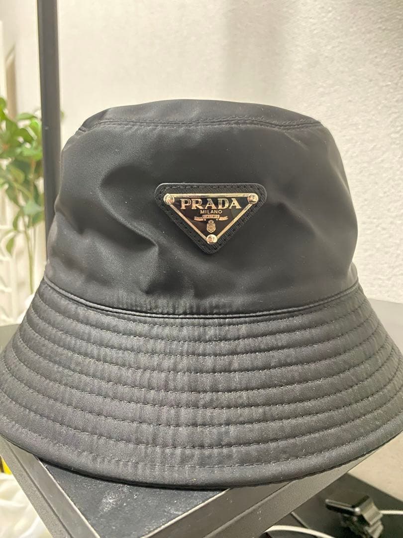 PRADAブラックナイロン　バケットハットM『タグ付き』