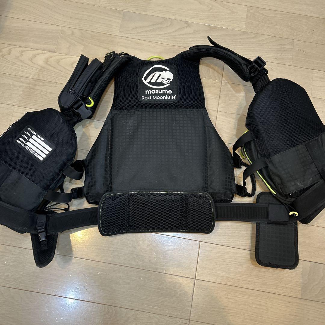 マズメ レッドムーン 8th ライフジャケット