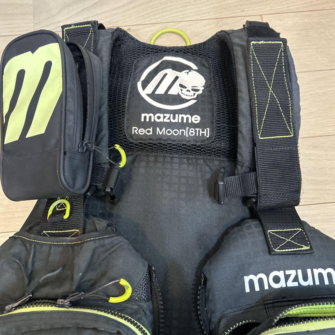 マズメ レッドムーン 8th ライフジャケット