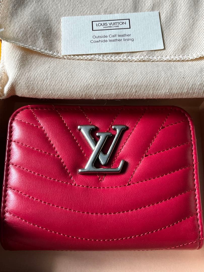 ゴ*ュ様 LOUIS VUITTON レッド 二つ折り財布
