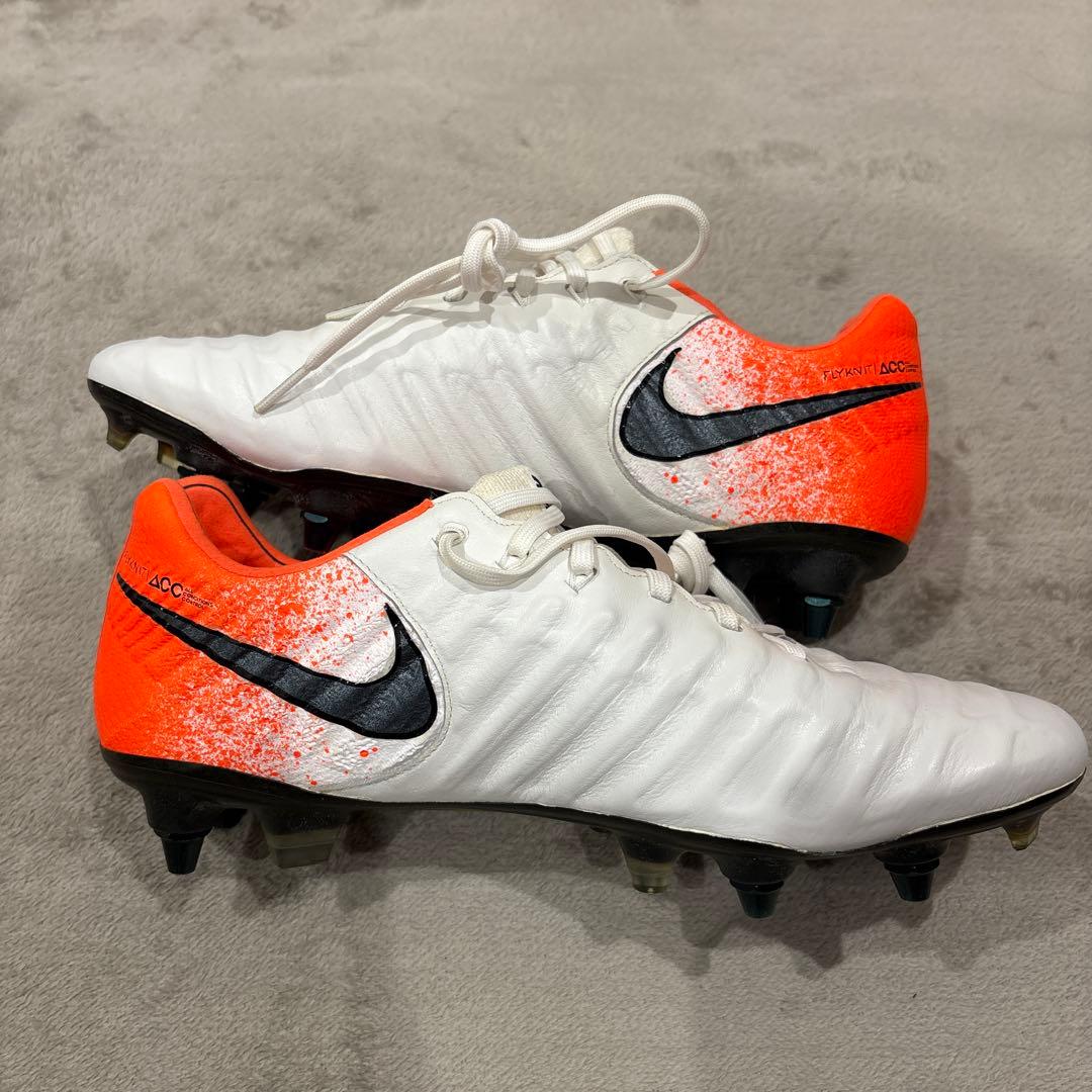 サッカースパイク ティエンポレジェンド7 エリートSG