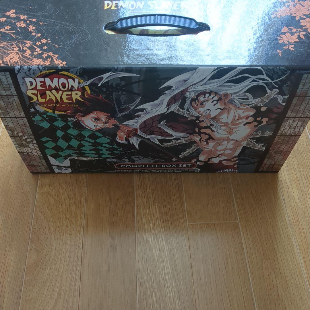 鬼滅の刃　全巻　英語版　Demon Slayer　English