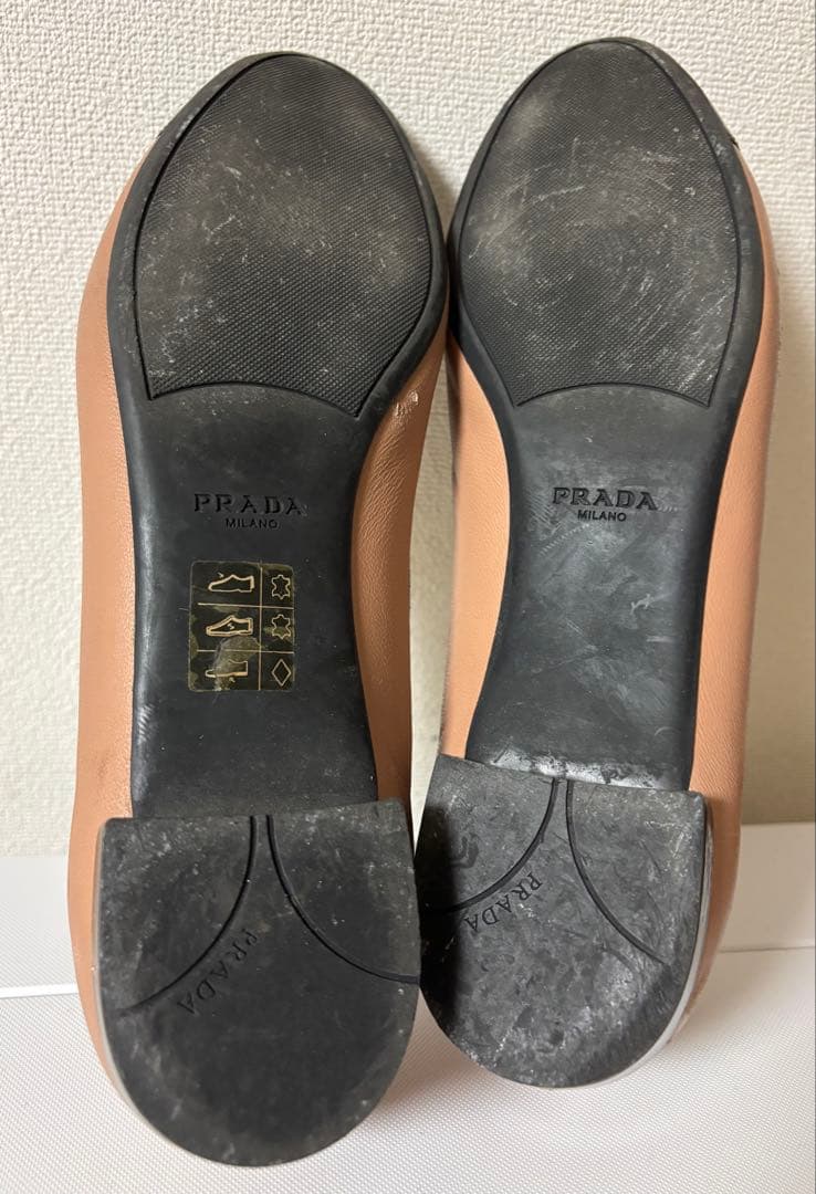 みーちゃん　PRADA バレエシューズ ベージュ/ブラック　37 1/2