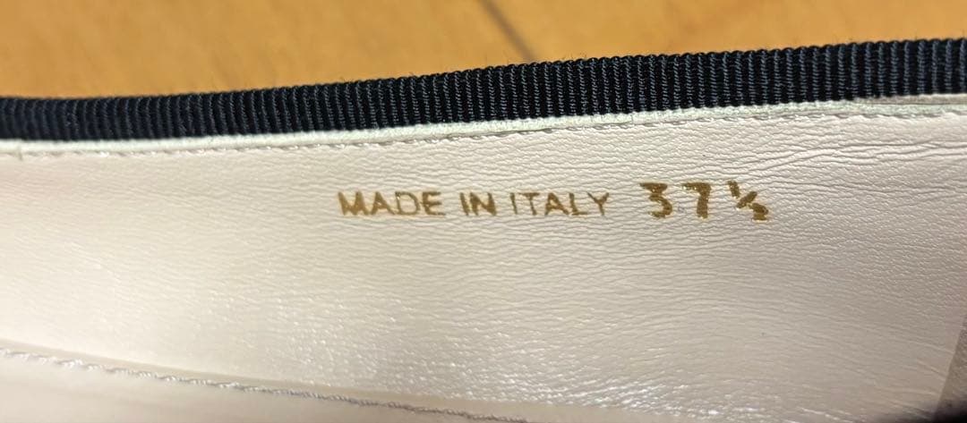 みーちゃん　PRADA バレエシューズ ベージュ/ブラック　37 1/2