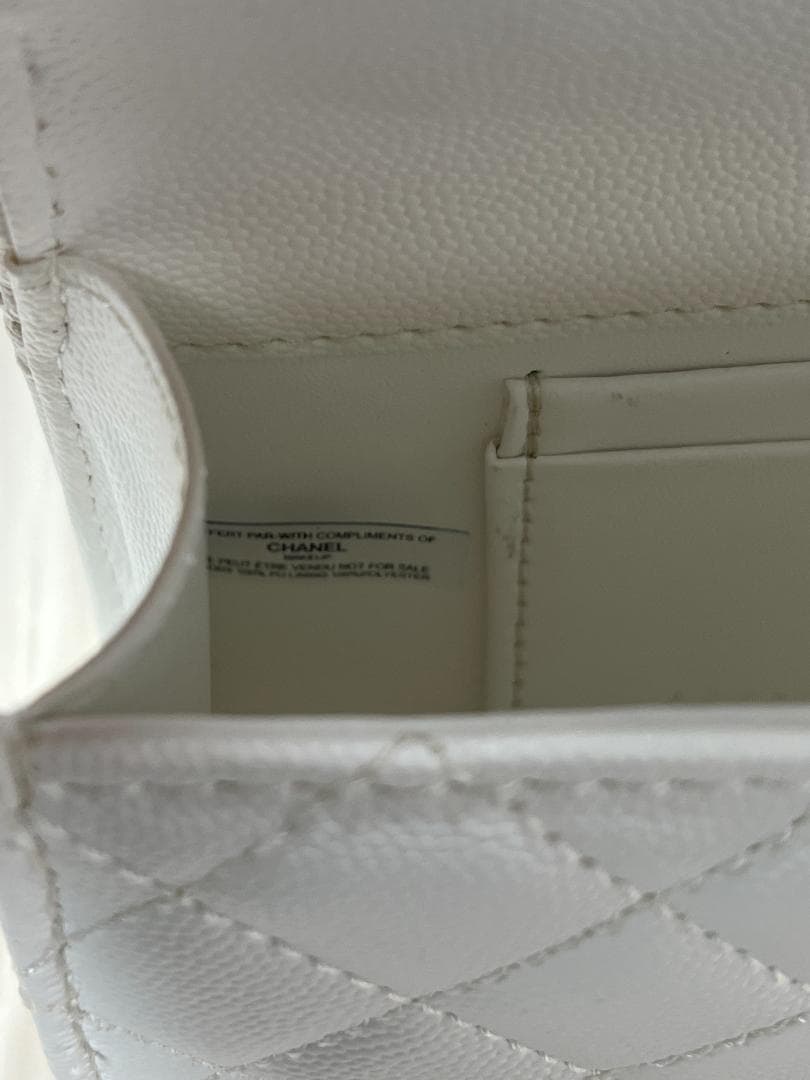 ✨VIP限定 非売品 ホワイトキルティングバッグ