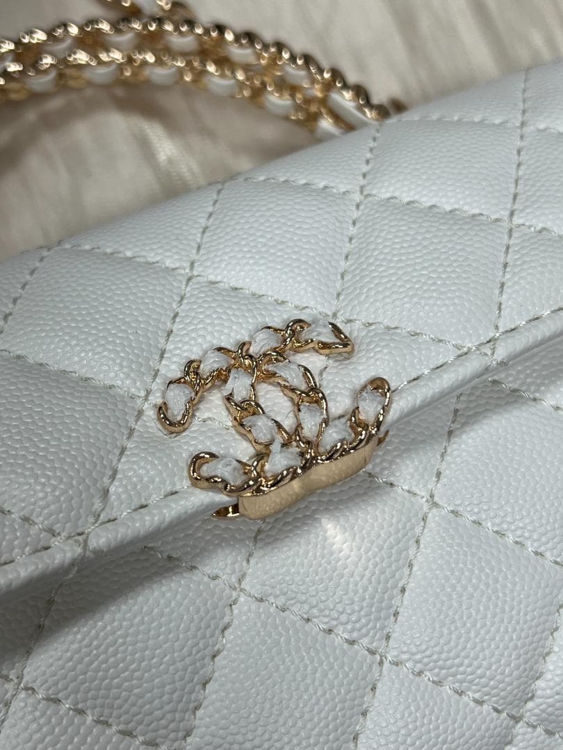 ✨VIP限定 非売品 ホワイトキルティングバッグ