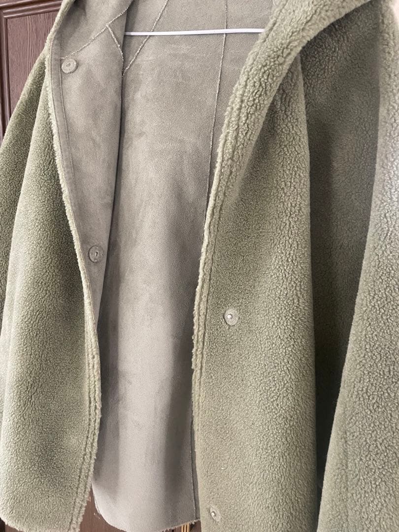 本日出品終了です。 スタニングルアー　フェイクムートンフーディ　ファー