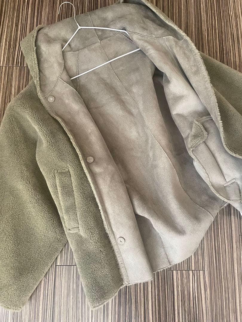 本日出品終了です。 スタニングルアー　フェイクムートンフーディ　ファー