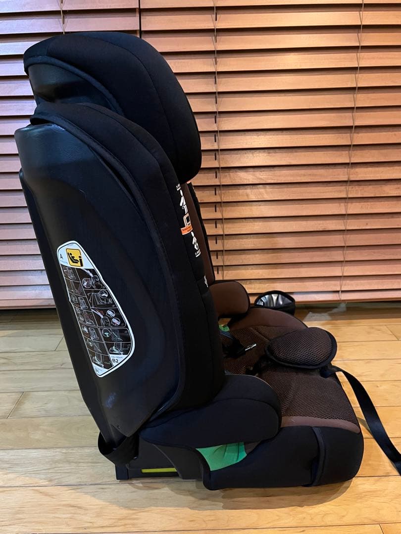 ネビオ ポップピット チャイルドシート