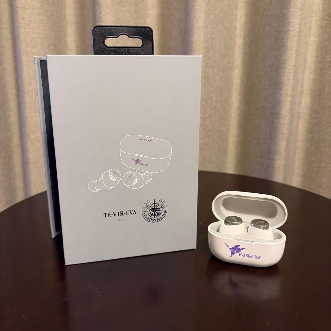 AVIOT×EVAコラボ　イヤホン！