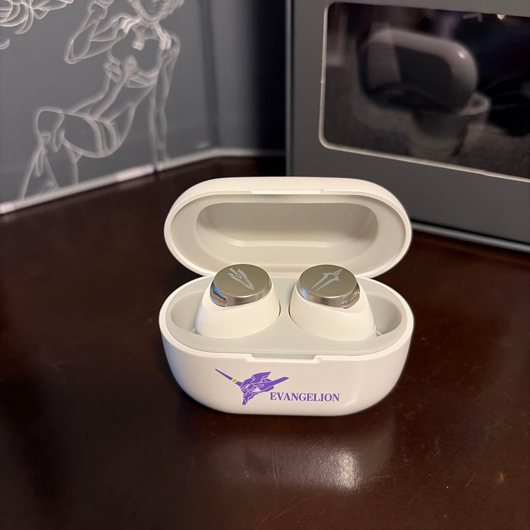 AVIOT×EVAコラボ　イヤホン！