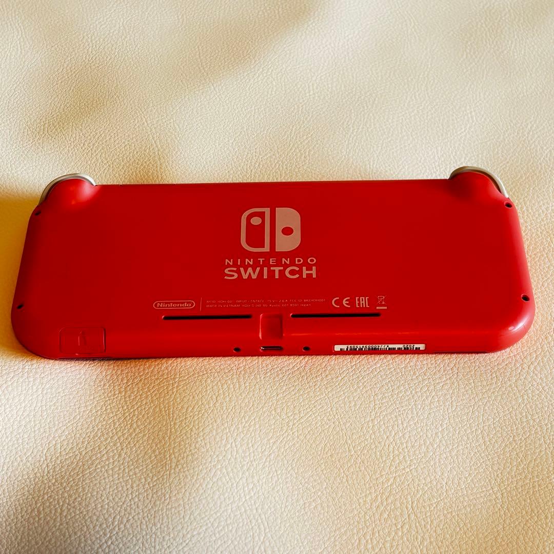 Nintendo Switch Lite 赤