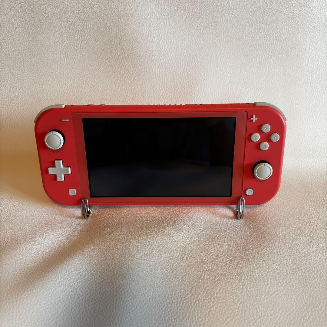 Nintendo Switch Lite 赤