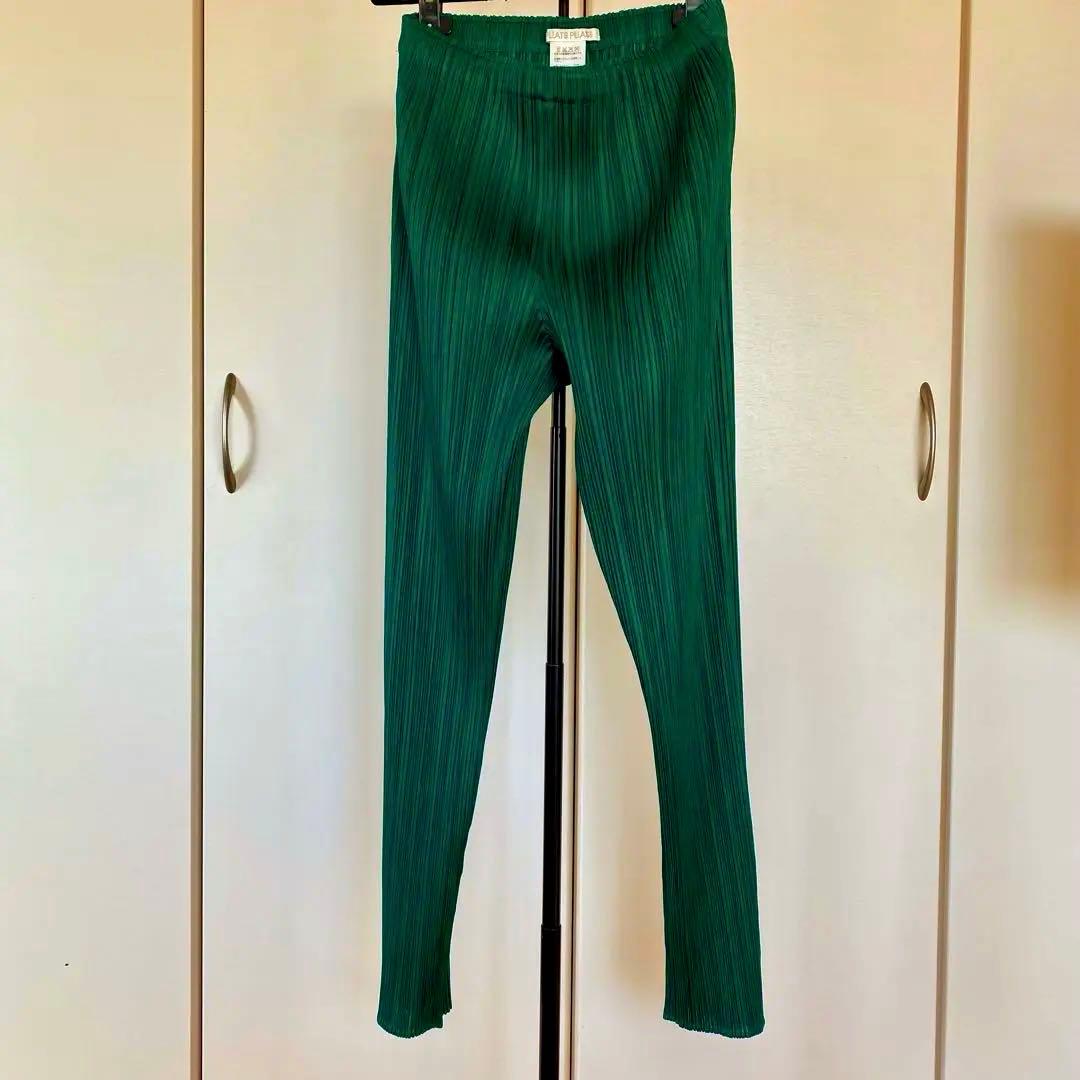 PLEATS PLEASE グリーンプリーツパンツ