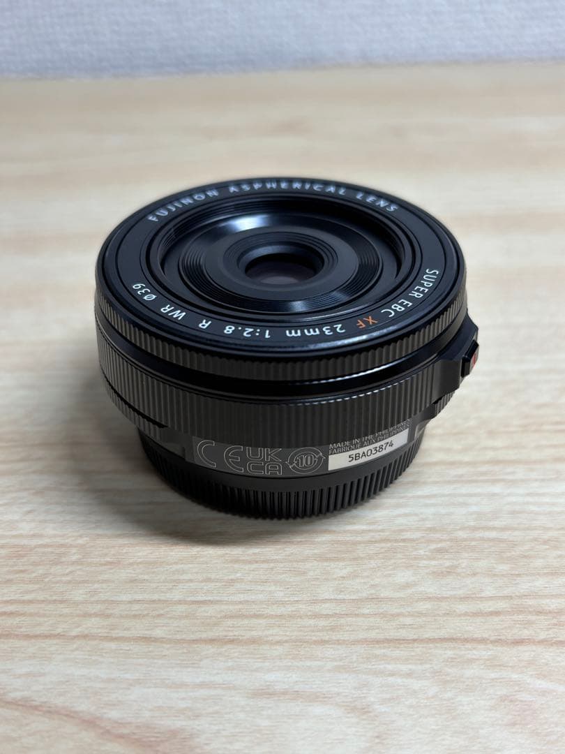 フジフイルム Fujifilm XF23mmF2.8 R WR レンズ　フード付