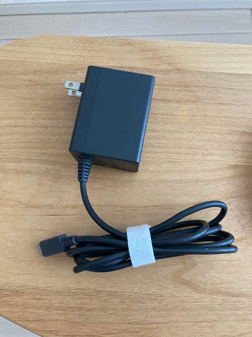 Nintendo switch light イエロー　ライト