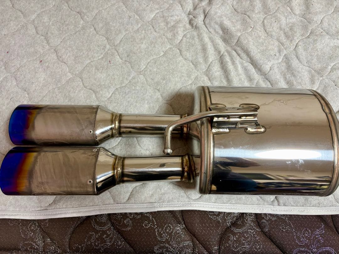 プリウスa マフラー　ガナドール　GANADOR PASION EVO