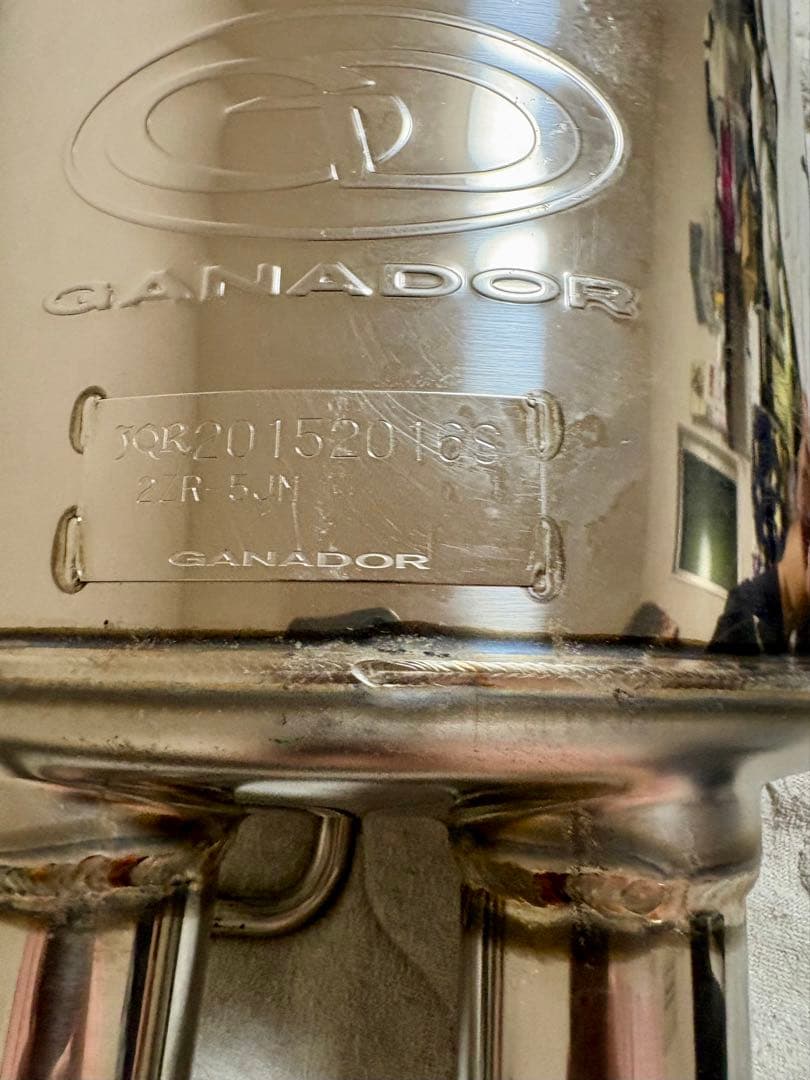 プリウスa マフラー　ガナドール　GANADOR PASION EVO