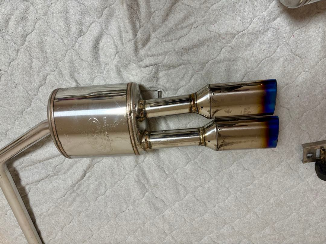 プリウスa マフラー　ガナドール　GANADOR PASION EVO