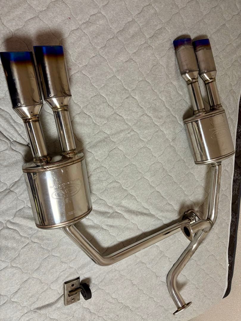 プリウスa マフラー　ガナドール　GANADOR PASION EVO