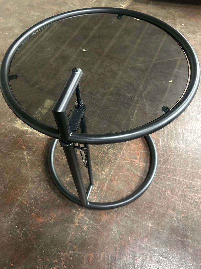 ClassiCon E-1027 サイドテーブル　【展示品】【定価23万円】