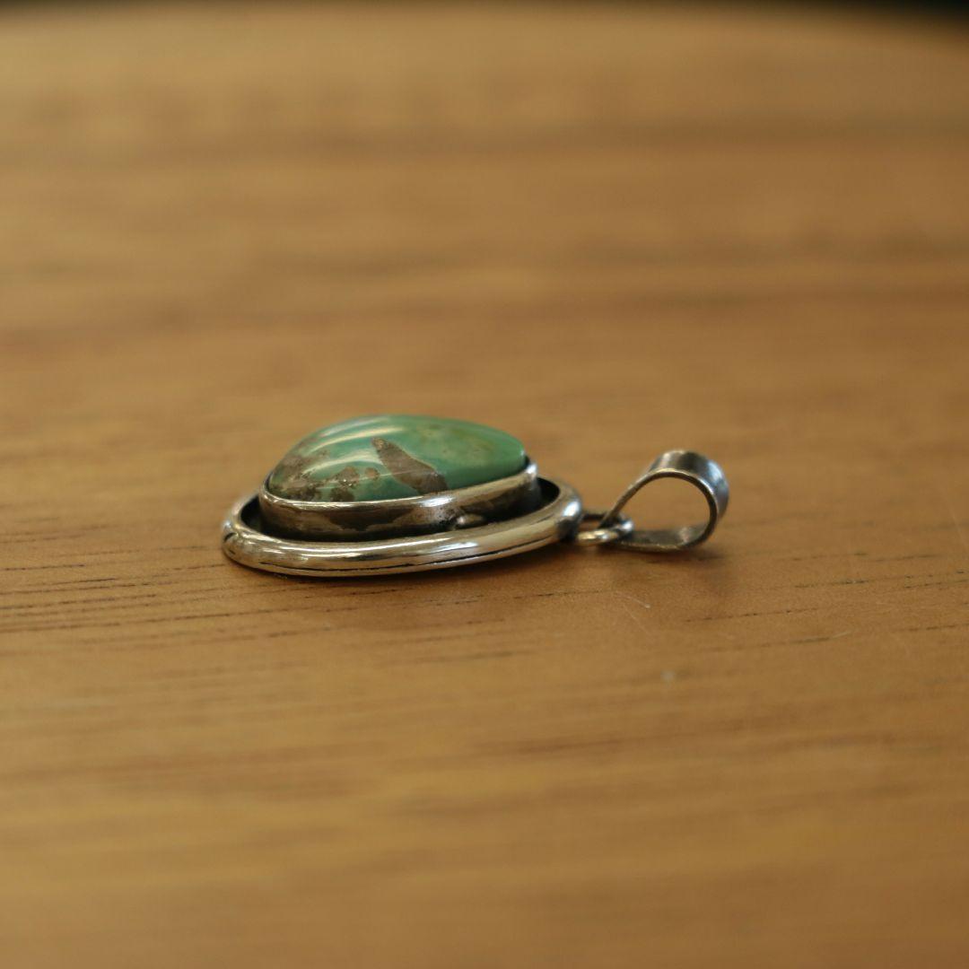 キングスマナッサターコイズペンダント　インディアンジュエリーテイストネックレス