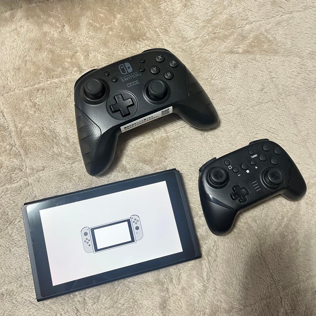 任天堂スイッチ　Nintendo Switch 本体　ホリ　コントローラー