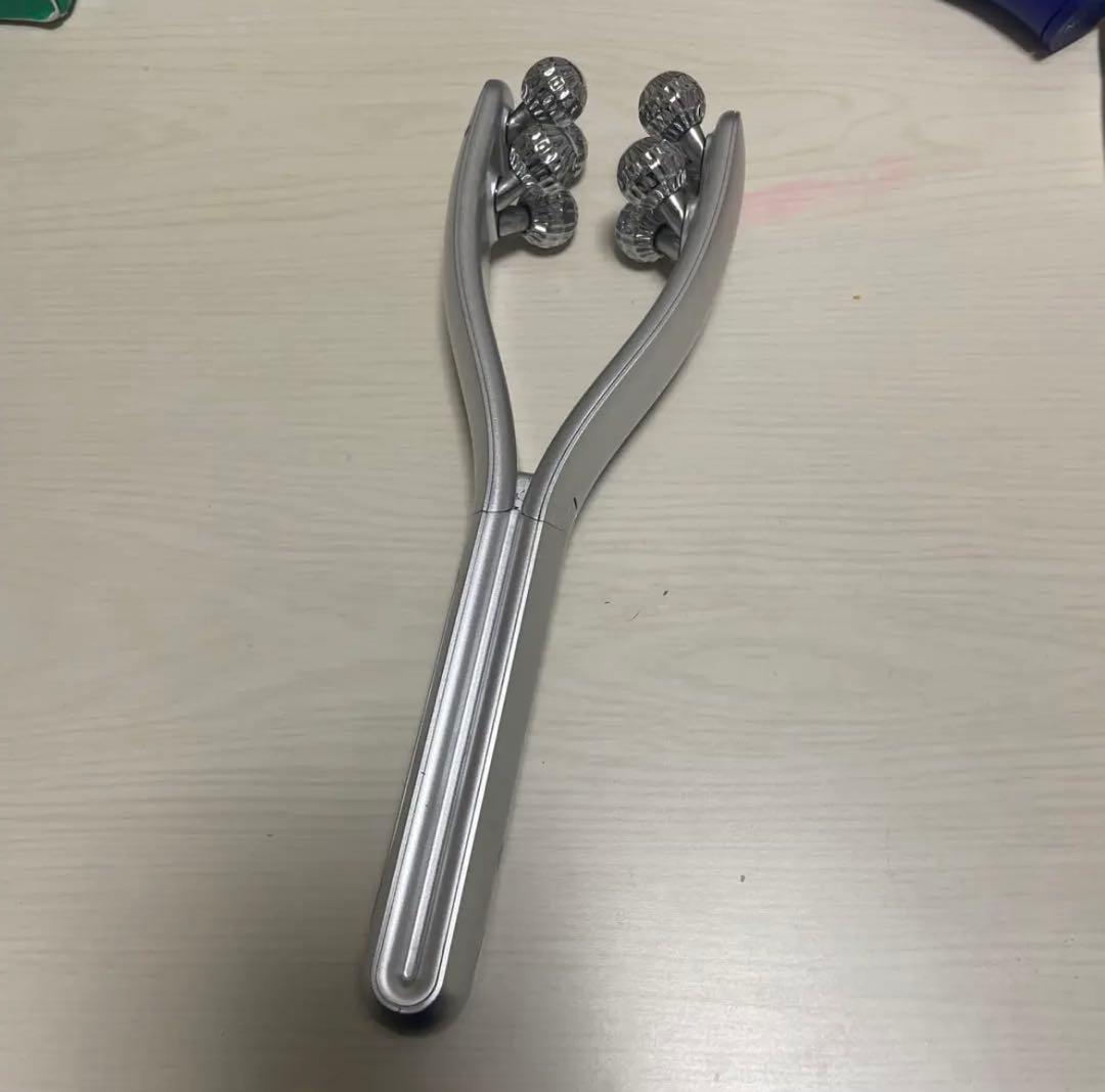 NIPLUX BEROLA EMS美顔ローラー