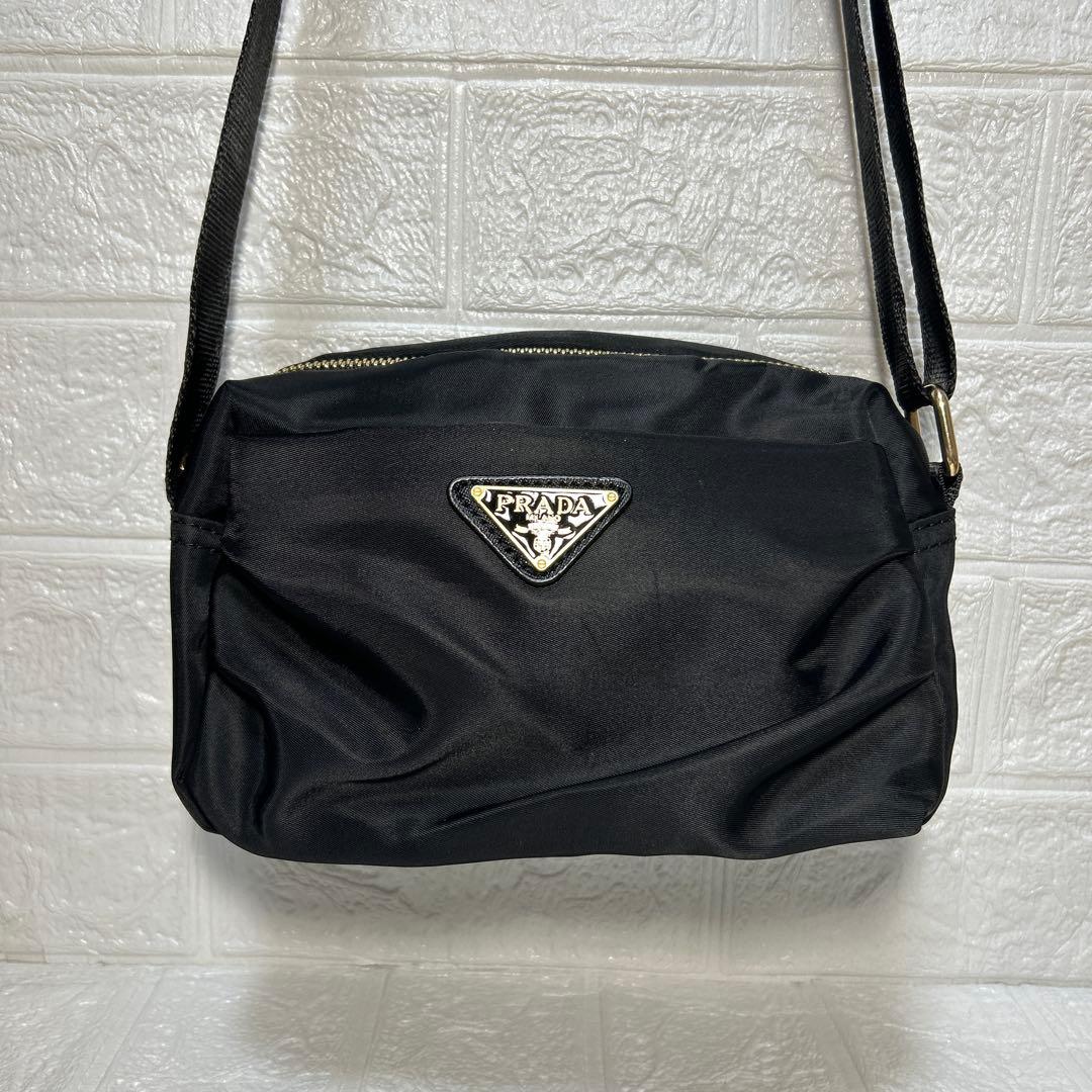 PRADAノベルティショルダーバッグ　ポーチ