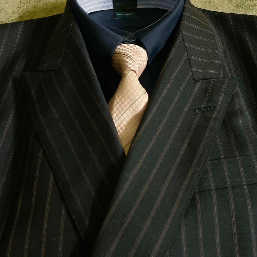極美品 極上ウール ダブルブレストスーツ× LOUIS VUITTONネクタイ