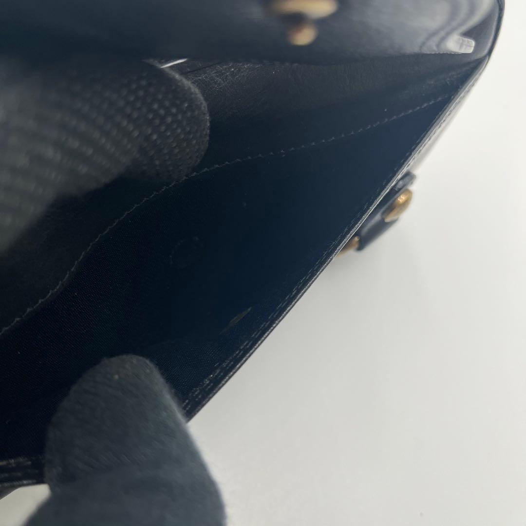 希少 バーバリーブルーレーベル 長財布 ラウンドジップ ブラック 金具ロゴ