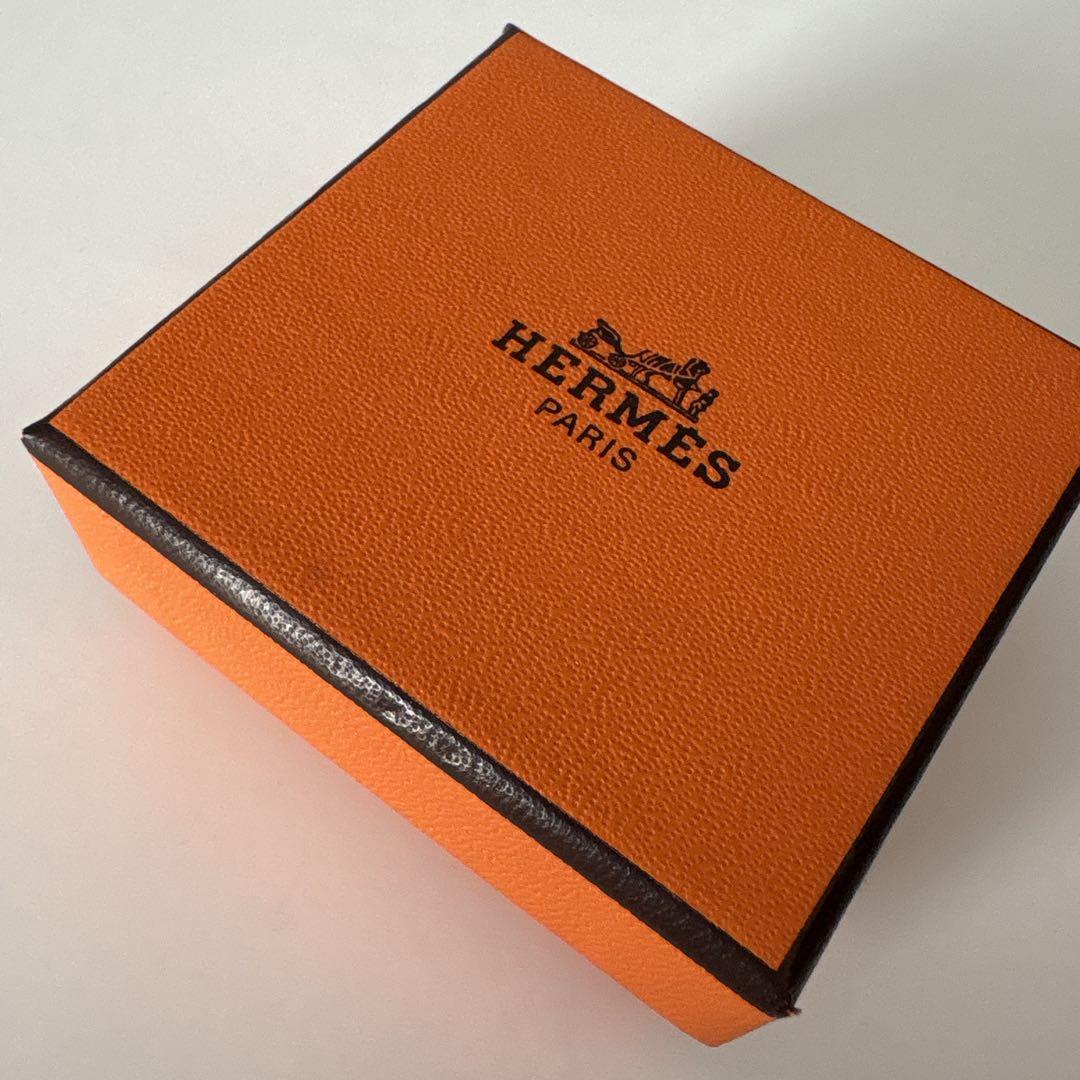 HERMES /エルメス　スカーフリング　　未使用品