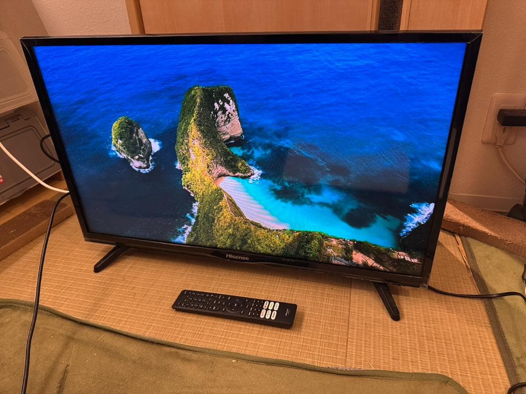 Hisense　ハイセンス　32型 テレビ　32BK1　YouTube可　極美品