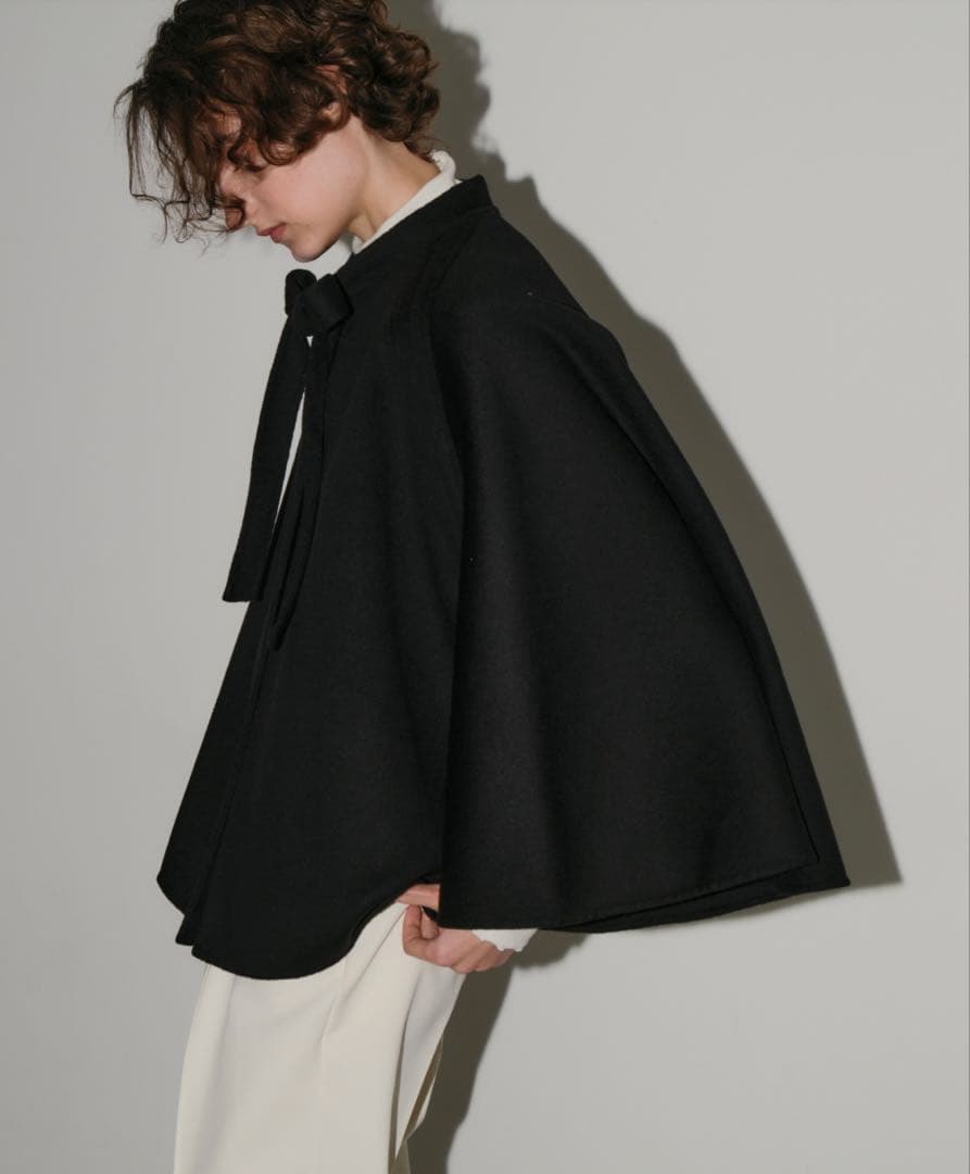 【新品・未使用】 OHGA BOWTIE PONCHO