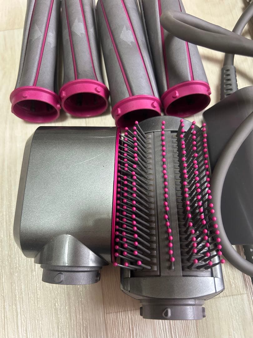 Dyson カールドライヤー