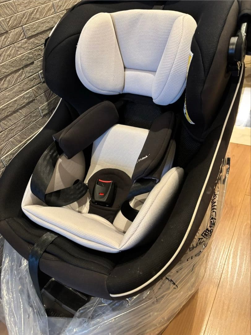 Combi クルムーヴスマートISOFIXエッグショックNeo