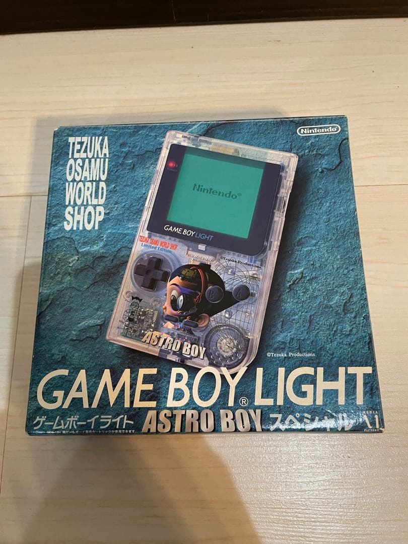 【未使用品】ゲームボーイライト アストロボーイ 手塚治虫