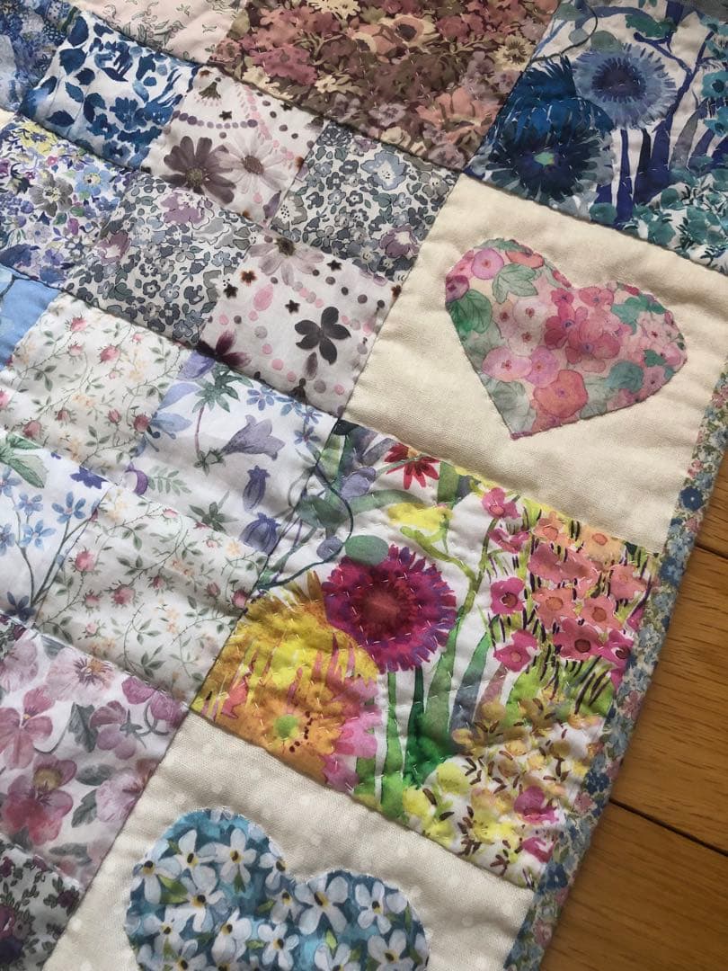 リバティ パッチワーク タペストリー ハートコレクション❤︎